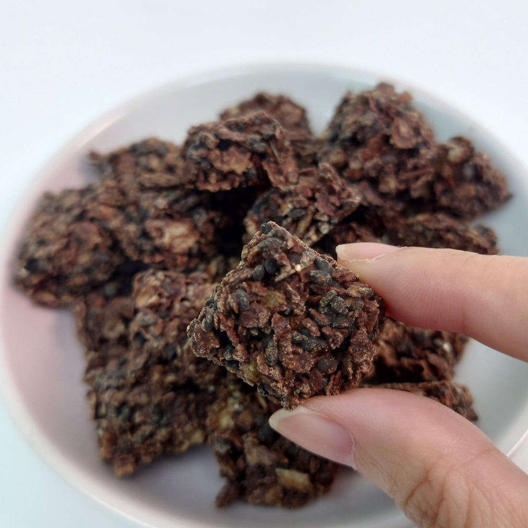 [35%OFF] Black Sesame Chocolate Crisps